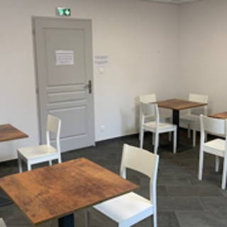 Bureau privé 10 m² 1 poste Location bureau Rue Jules Ferry Auxerre 89000 - photo 4